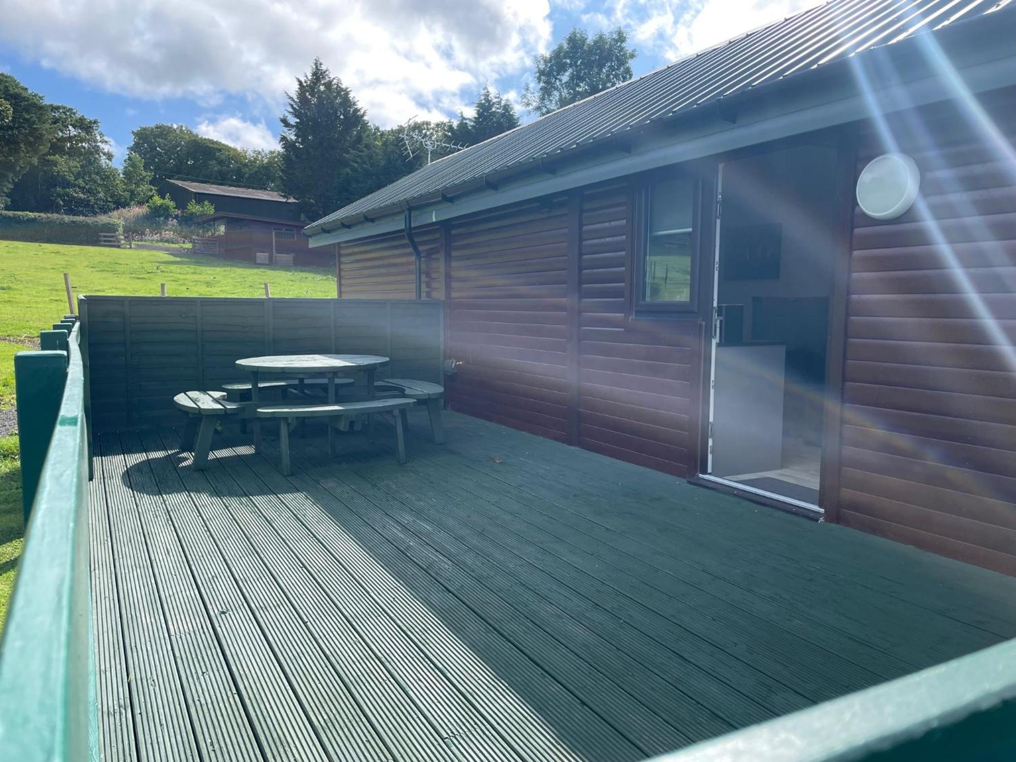 Lodge Wellsfield Farm *